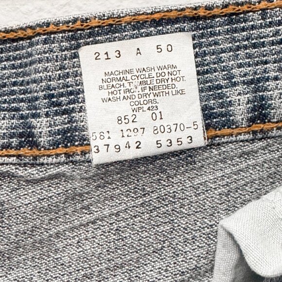 Vintage 90s Levi's 37942 950 Relaxed Fit Button Fly Denim Shorts Size 11 | 29” - Picture 6 of 10